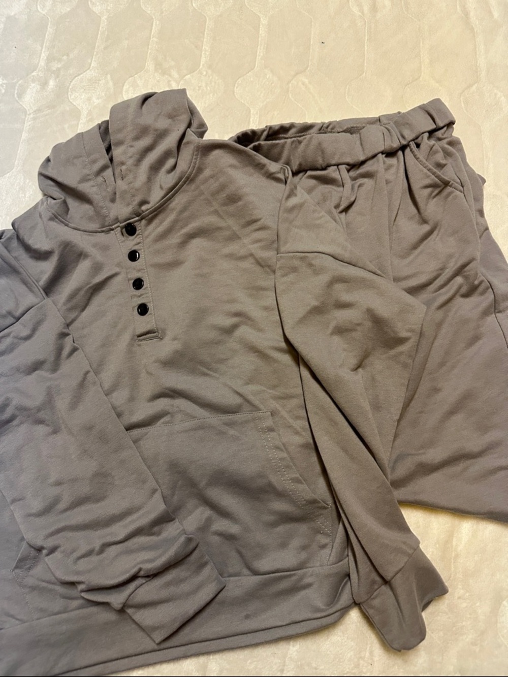 Women’s airport comfort set